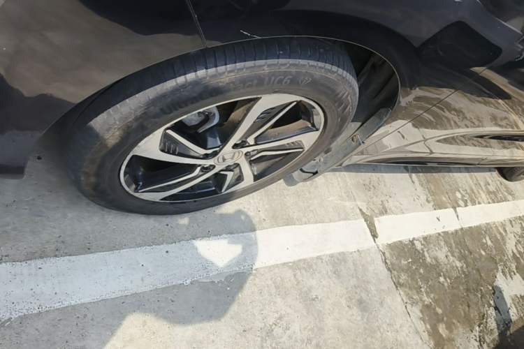Used Honda Odyssey 2015 Updated Version 2.4L Smart Edition Exterior 4