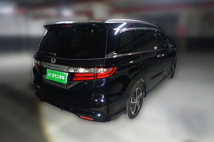 Used Honda Odyssey 2015 Updated Version 2.4L Smart Edition Exterior 5