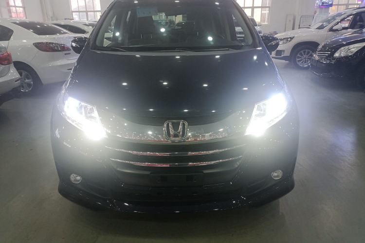 Used Honda Odyssey 2015 Revised 2.4L Luxury Edition Front