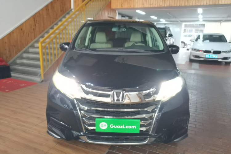 Used Honda Odyssey 2015 Updated Version 2.4L Smart Edition Front
