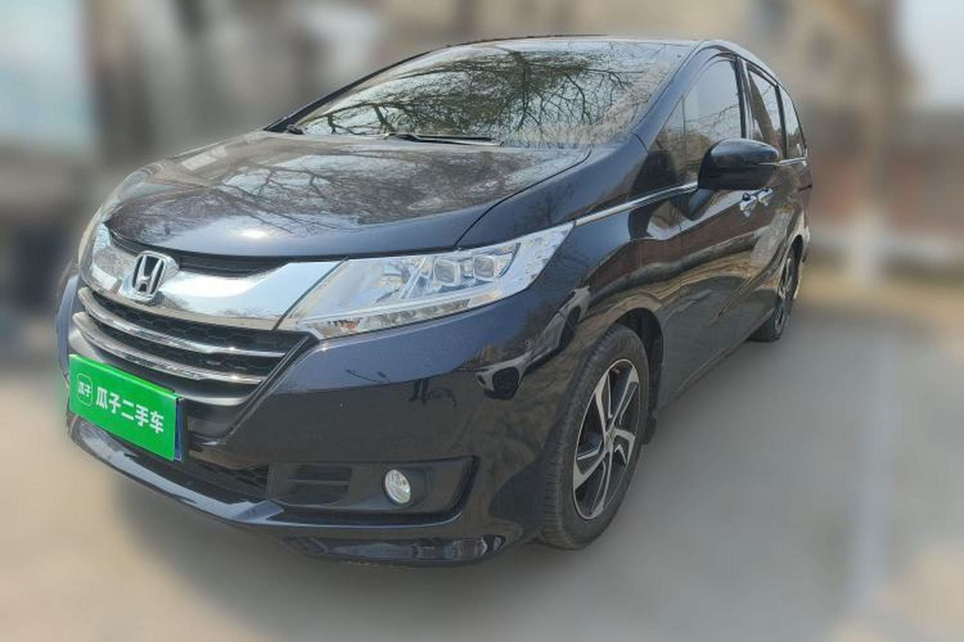 Used Honda Odyssey 2015 Updated Version 2.4L Smart Edition Front Left 45 Deg