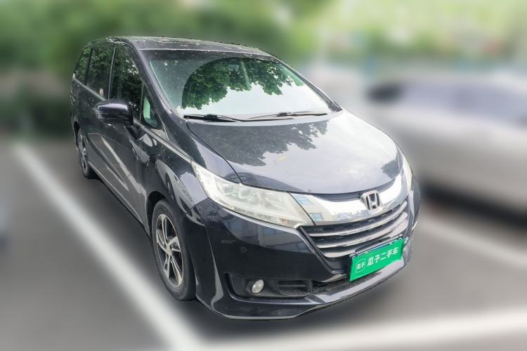 Used Honda Odyssey 2015 Updated Version 2.4L Smart Edition Front Right 45 Deg