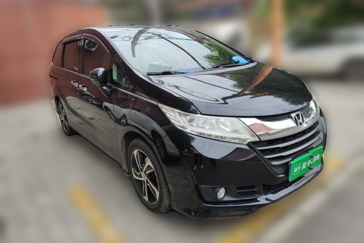 Used Honda Odyssey 2015 2.4L Smart Edition Front Right 45 Deg