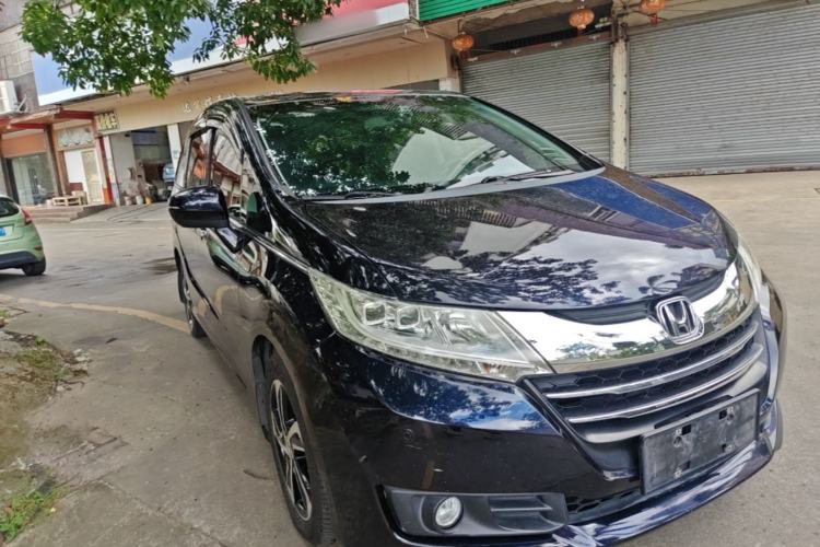 Used Honda Odyssey 2015 Updated Version 2.4L Smart Edition Front Right 45 Deg