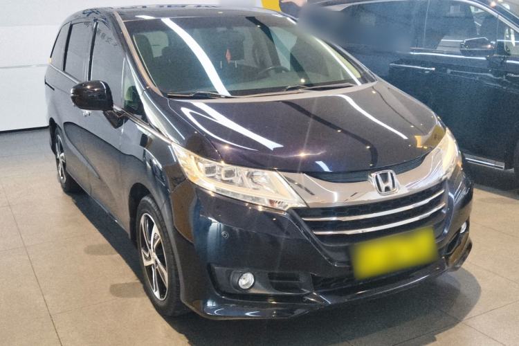 Used Honda Odyssey 2015 2.4L Smart Edition Front Right 45 Deg