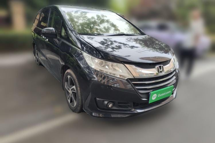 Used Honda Odyssey 2015 2.4L Luxury Edition Front Right 45 Deg