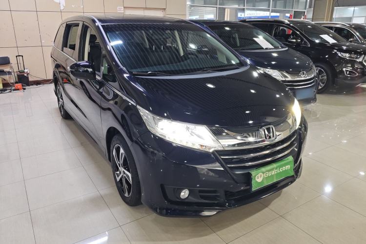 Used Honda Odyssey 2015 2.4L Smart Edition Front Right 45 Deg