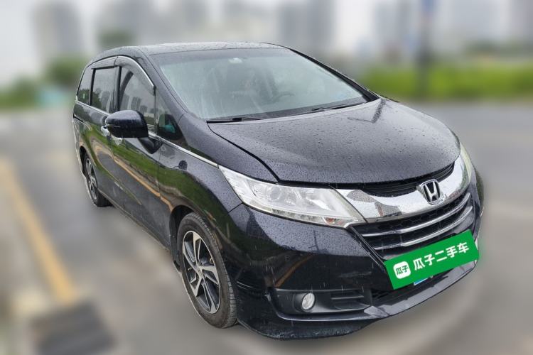 Used Honda Odyssey 2015 Revised 2.4L Luxury Edition Front Right 45 Deg