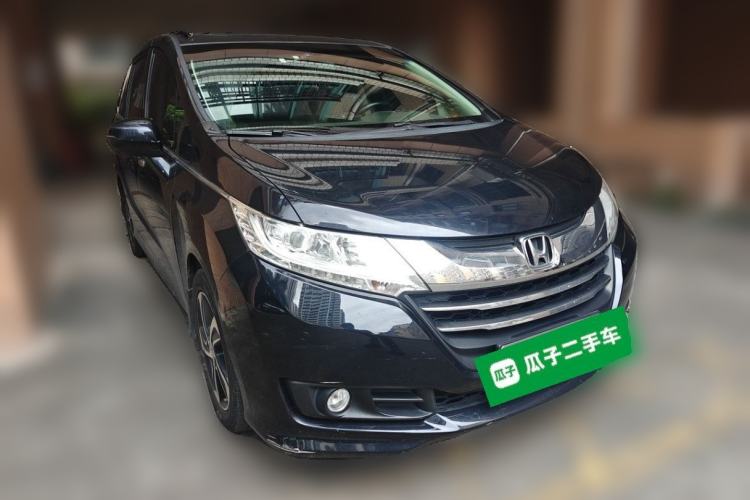 Used Honda Odyssey 2015 2.4L Luxury Edition Front Right 45 Deg