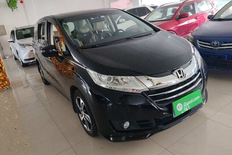 Used Honda Odyssey 2015 Revised 2.4L Luxury Edition Front Right 45 Deg