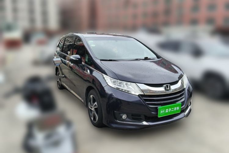 Used Honda Odyssey 2015 2.4L Smart Edition Front Right 45 Deg