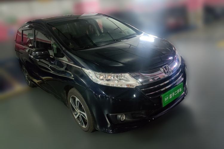 Used Honda Odyssey 2015 Updated Version 2.4L Smart Edition Front Right 45 Deg