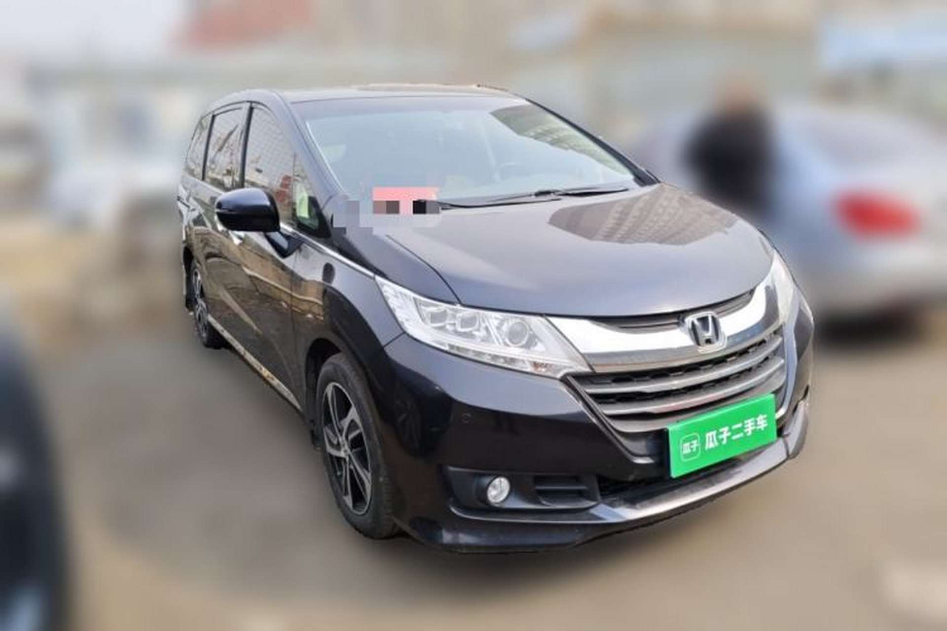 Used Honda Odyssey 2015 Updated Version 2.4L Smart Edition Front Right 45 Deg