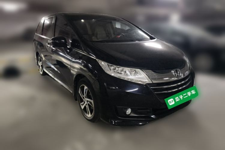Used Honda Odyssey 2015 Updated Version 2.4L Smart Edition Front Right 45 Deg