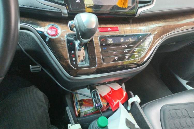 Used Honda Odyssey 2015 2.4L Smart Edition Gear Lever