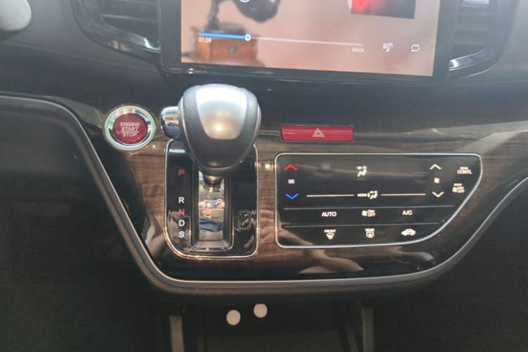 Used Honda Odyssey 2015 Updated Version 2.4L Smart Edition Gear Lever