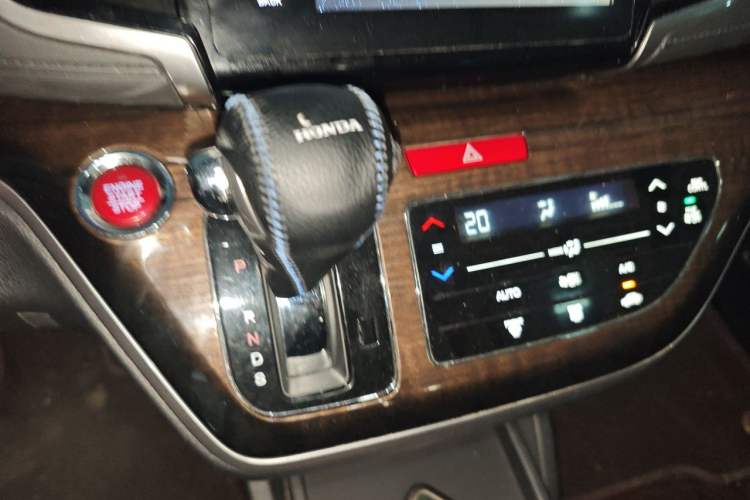 Used Honda Odyssey 2015 Updated Version 2.4L Smart Edition Gear Lever