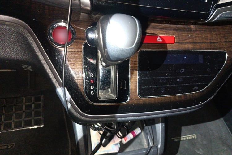 Used Honda Odyssey 2015 Updated Version 2.4L Smart Edition Gear Lever