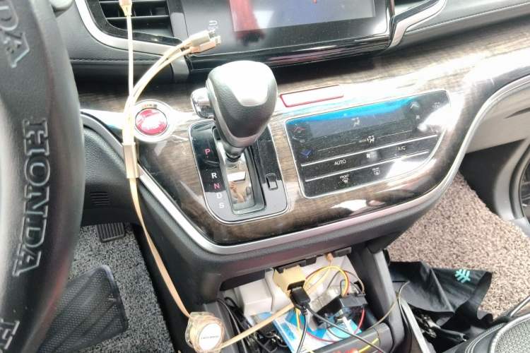 Used Honda Odyssey 2015 2.4L Smart Edition Gear Lever
