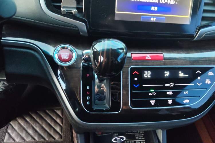 Used Honda Odyssey 2015 2.4L Smart Edition Gear Lever