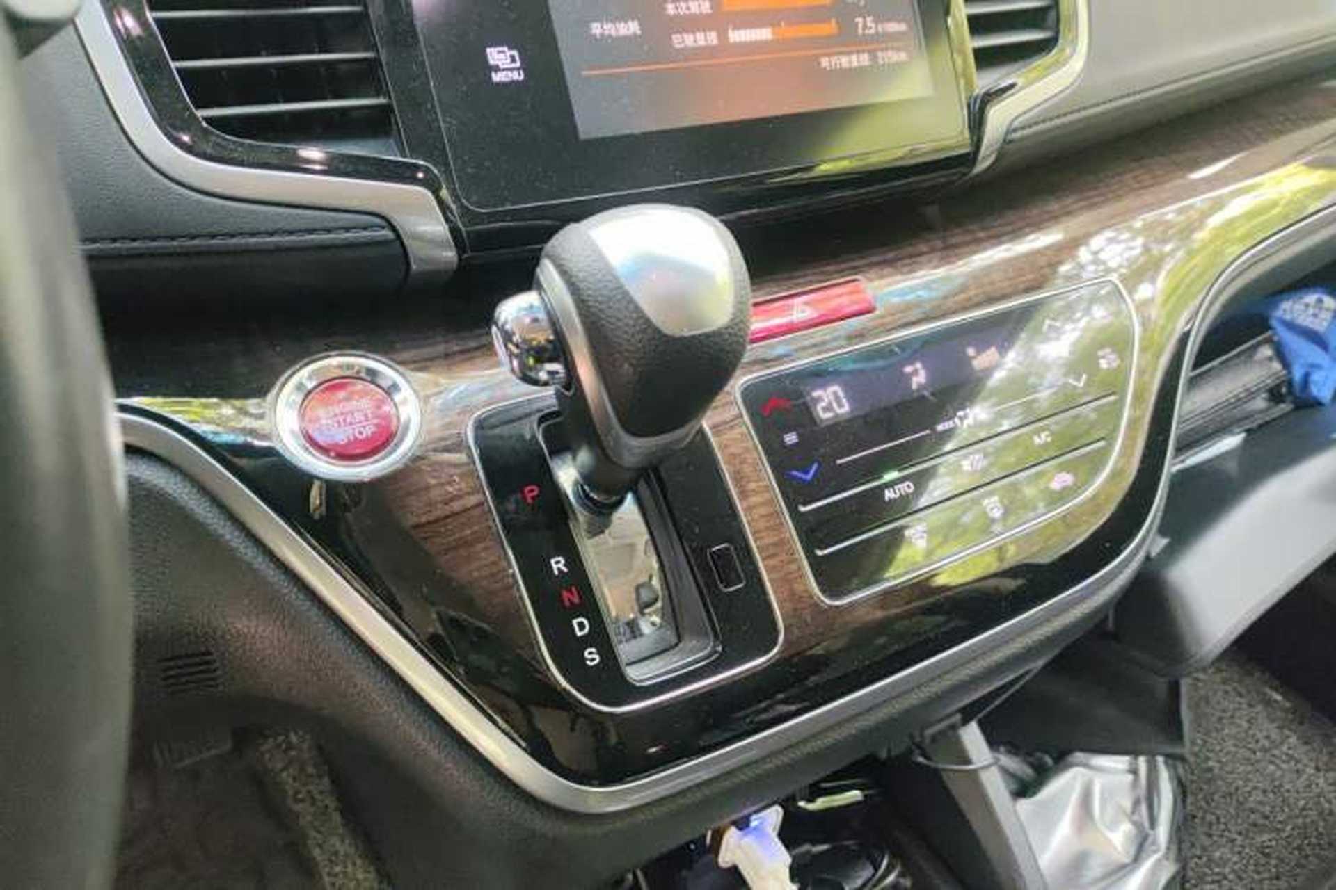 Used Honda Odyssey 2015 Updated Version 2.4L Smart Edition Gear Lever