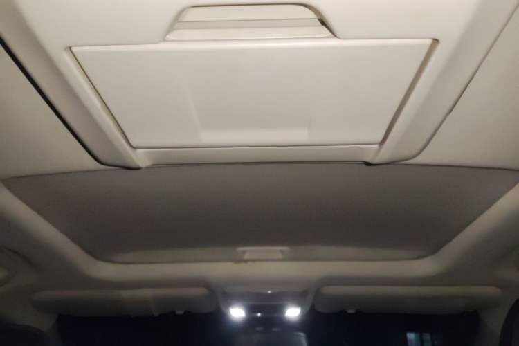 Used Honda Odyssey 2015 Revised Version 2.4L Supreme Edition Headliner