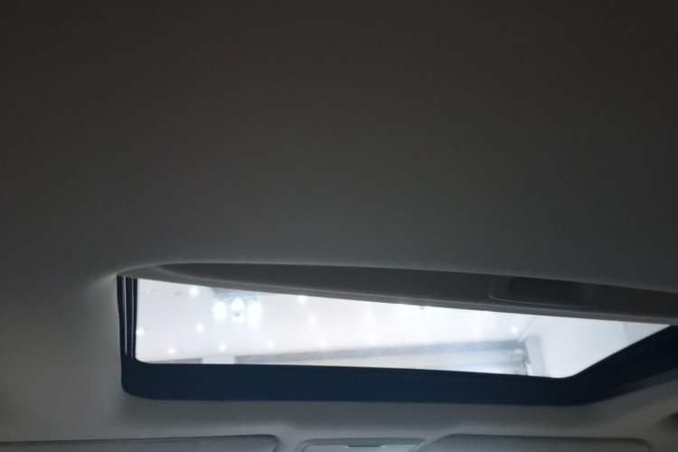 Used Honda Odyssey 2015 Updated Version 2.4L Smart Edition Headliner