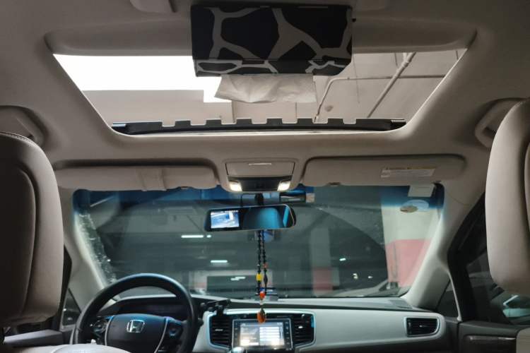 Used Honda Odyssey 2015 2.4L Supreme Edition Headliner