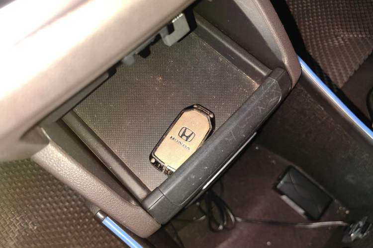 Used Honda Odyssey 2015 Revised 2.4L Luxury Edition Interior 1