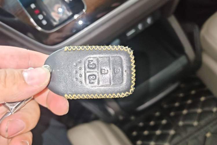 Used Honda Odyssey 2015 Revised 2.4L Luxury Edition Interior 1