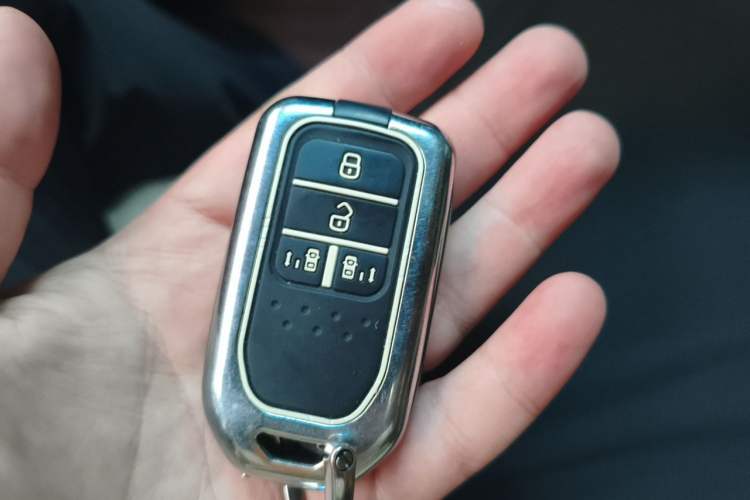 Used Honda Odyssey 2015 2.4L Supreme Edition Interior 1