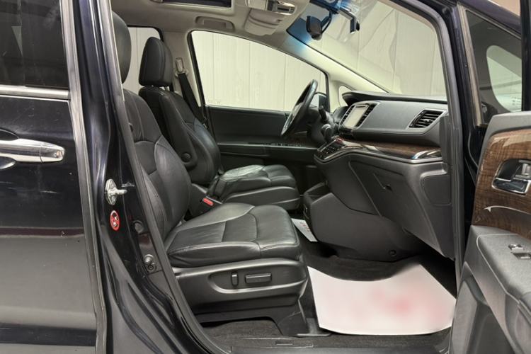 Used Honda Odyssey 2015 2.4L Prestige Edition Interior 12