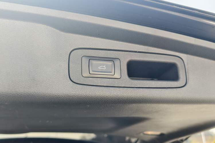 Used Honda Odyssey 2015 2.4L Smart Edition Interior 13