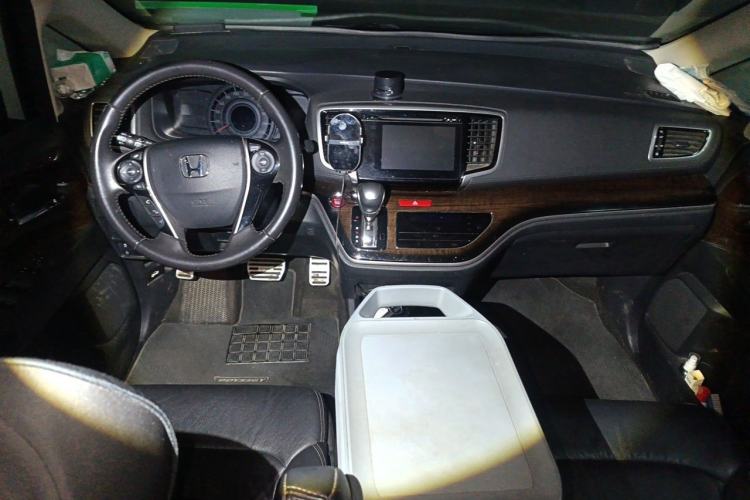 Used Honda Odyssey 2015 Updated Version 2.4L Smart Edition Interior 2
