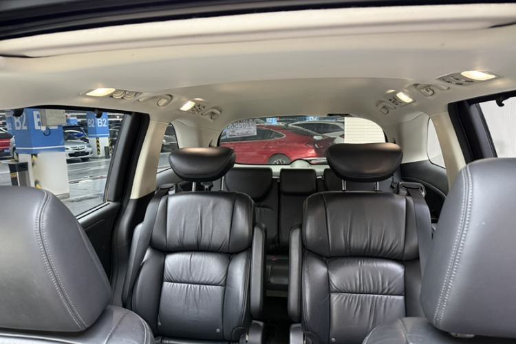 Used Honda Odyssey 2015 2.4L Prestige Edition Interior 3