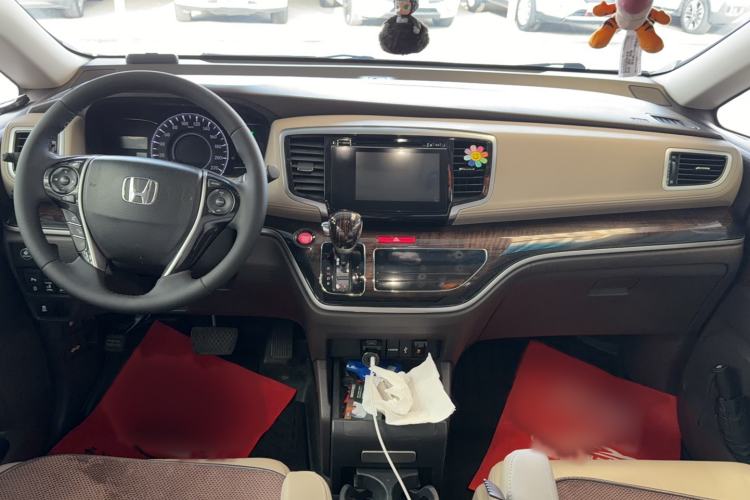 Used Honda Odyssey 2015 2.4L Smart Edition Interior 3