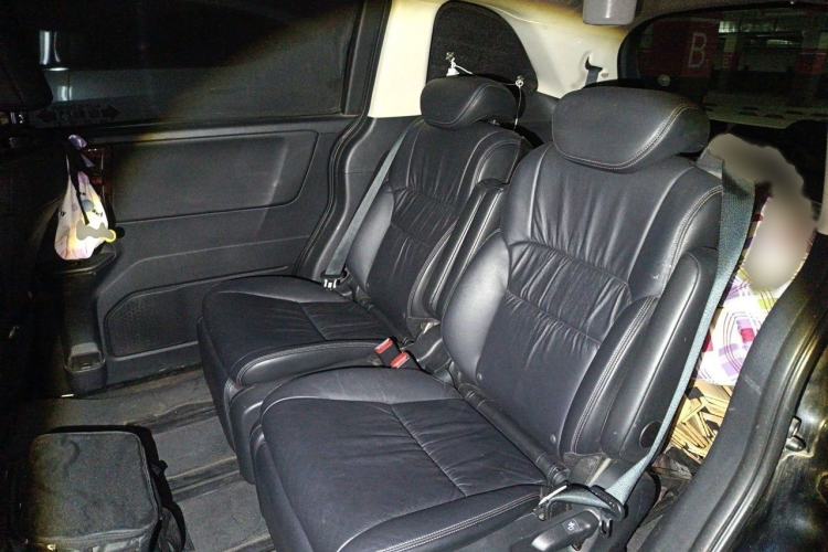 Used Honda Odyssey 2015 Updated Version 2.4L Smart Edition Interior 4