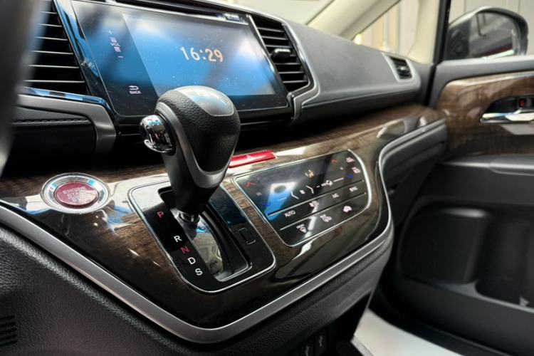 Used Honda Odyssey 2015 2.4L Prestige Edition Interior 5