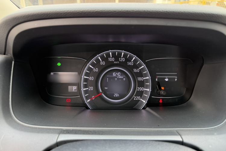 Used Honda Odyssey 2015 Updated 2.4L Smart Cool Version Interior 7