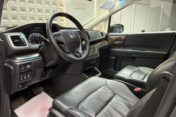 Used Honda Odyssey 2015 2.4L Prestige Edition Interior 7