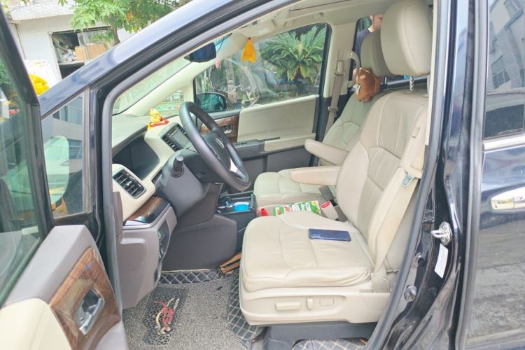 Used Honda Odyssey 2015 Updated Version 2.4L Smart Edition Left Front Seat