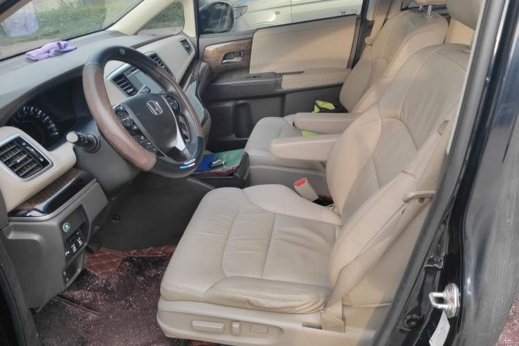 Used Honda Odyssey 2015 Updated Version 2.4L Smart Edition Left Front Seat