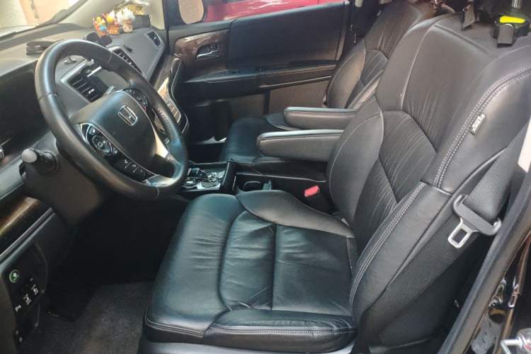 Used Honda Odyssey 2015 Updated Version 2.4L Smart Edition Left Front Seat