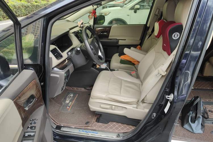 Used Honda Odyssey 2015 2.4L Luxury Edition Left Front Seat