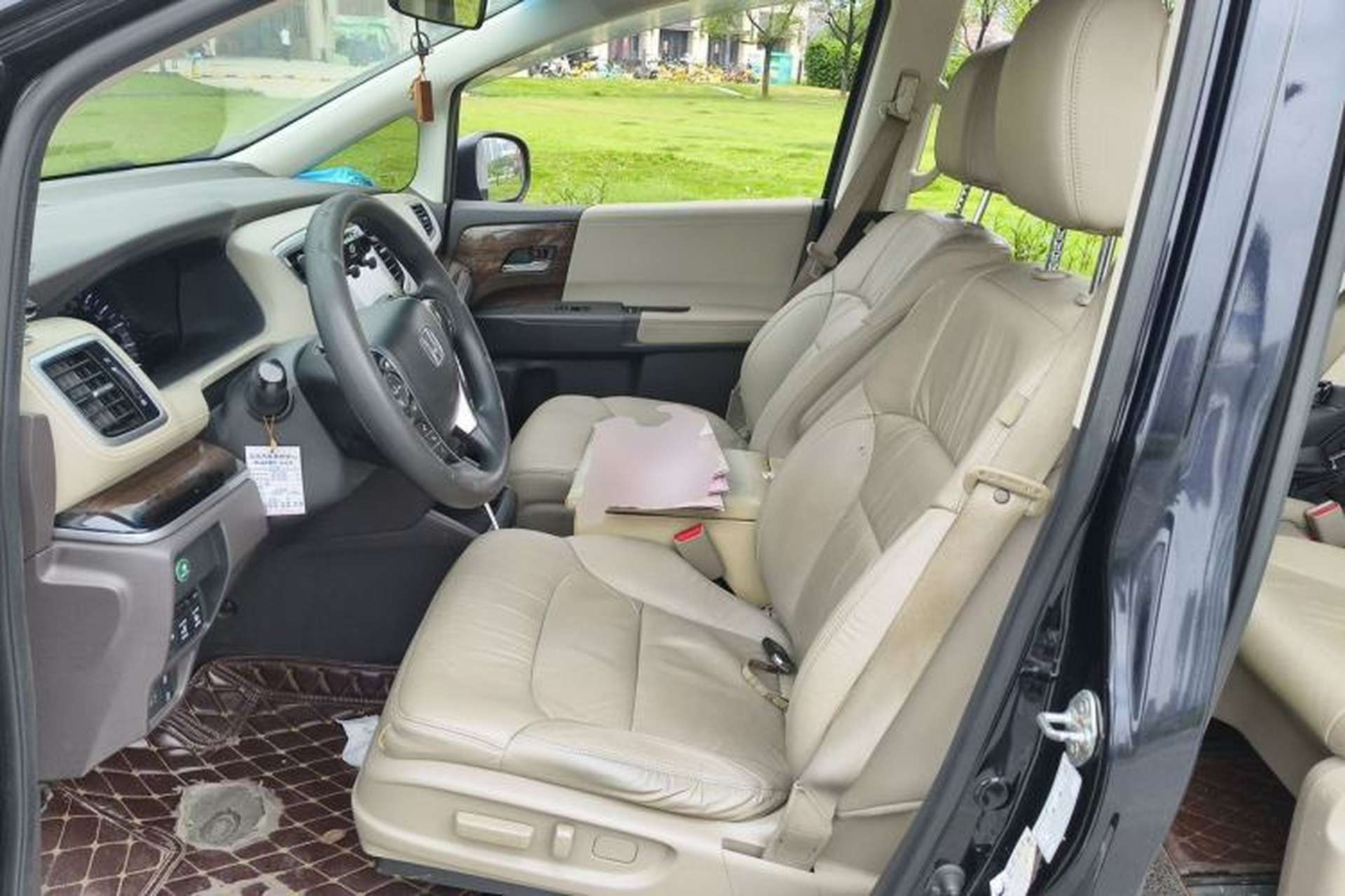 Used Honda Odyssey 2015 Revised 2.4L Luxury Edition Left Front Seat