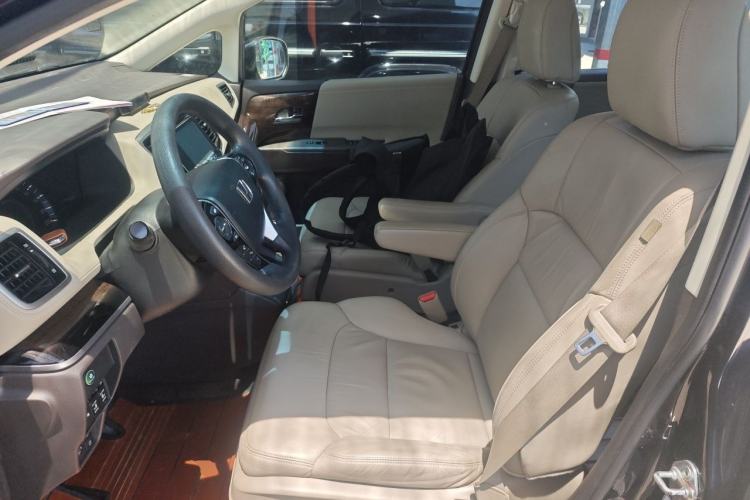 Used Honda Odyssey 2015 Revised 2.4L Luxury Edition Left Front Seat
