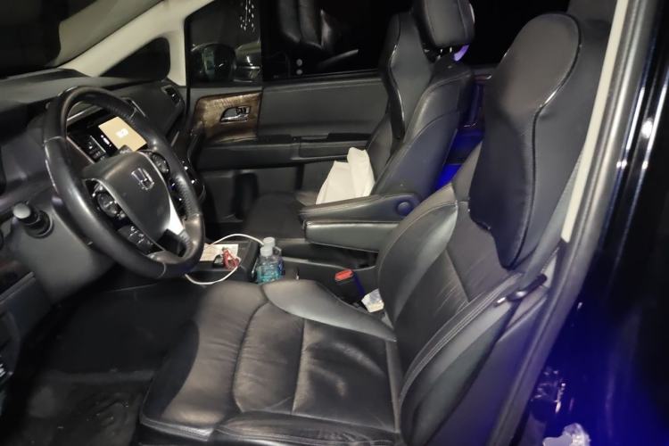 Used Honda Odyssey 2015 Updated Version 2.4L Smart Edition Left Front Seat