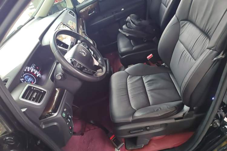 Used Honda Odyssey 2015 Updated Version 2.4L Smart Edition Left Front Seat