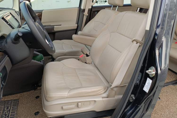 Used Honda Odyssey 2015 Revised 2.4L Luxury Edition Left Front Seat