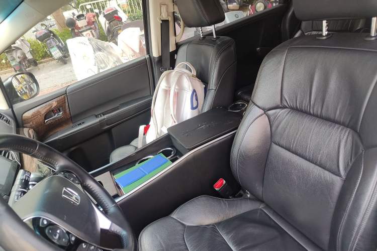 Used Honda Odyssey 2015 Updated Version 2.4L Smart Edition Left Front Seat